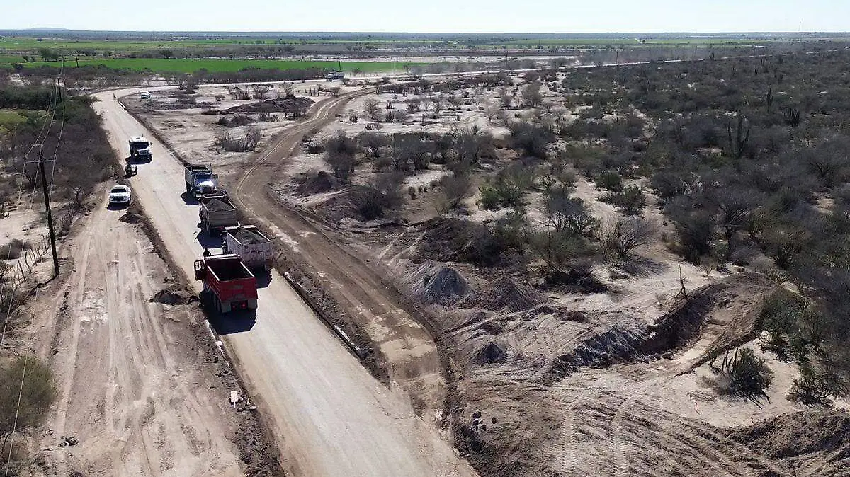 Avanza la pavimentación en los Ejidos Ley Federal de Aguas en Comondú